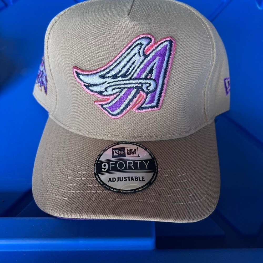 New Era Angels tan snapback